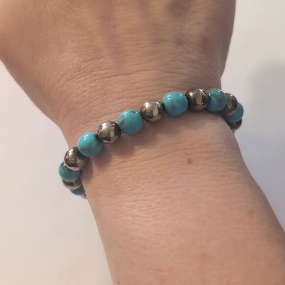 850 Silver and‎ Turquoise Beaded Bracelet - Picture 1 of 4